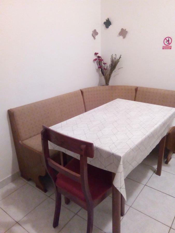A Small Apartment For A Great Vacation "Ludi" Split Bagian luar foto